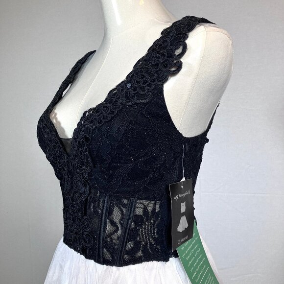 NEW Black & White Lace Plunge V-Neck Knee Length Cocktail Party Dress 1 NWT - Picture 5 of 12